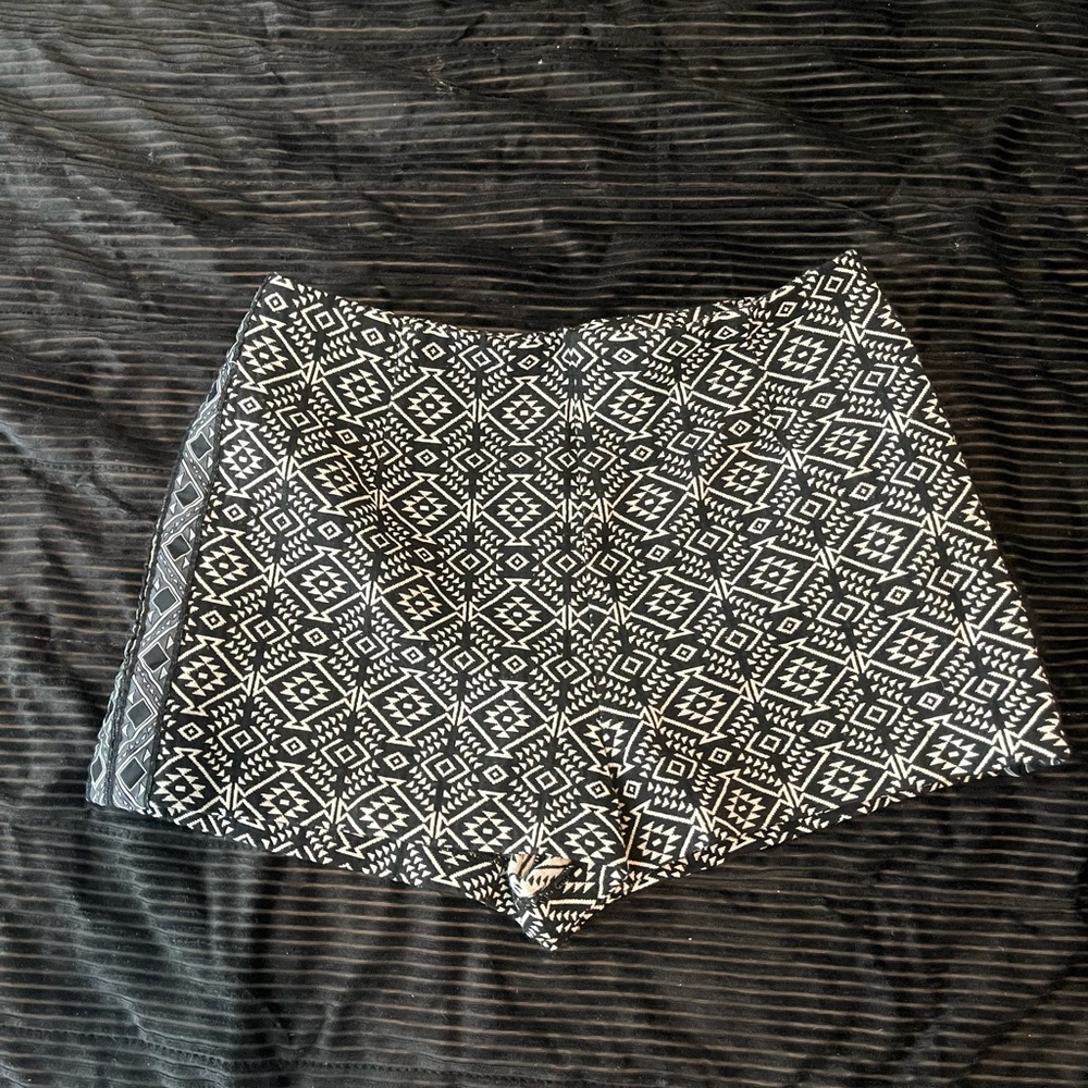 Women's Black and White Patterned Shorts